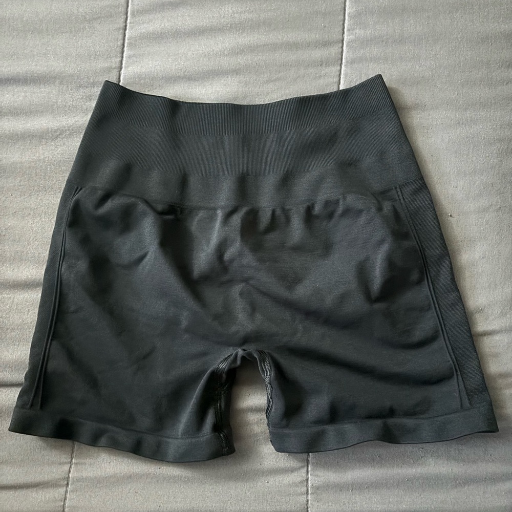 Better Bodies Scrunch Shorts